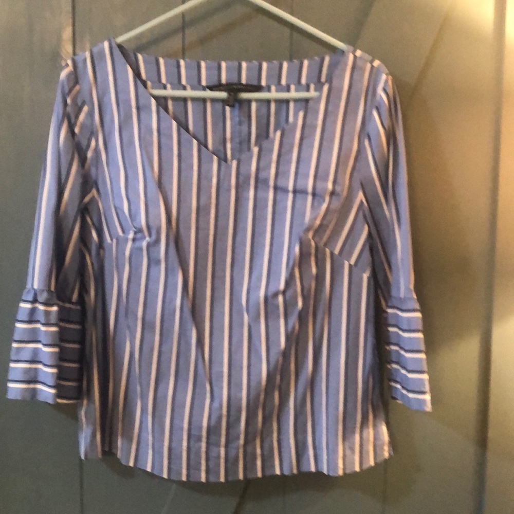 White House Black Market Size 12 Ruffle Sleeve Blouse